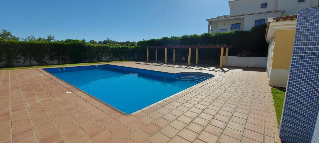 Apartamento Piscina 5 Minutos Praia Alcantarilha Ngoại thất bức ảnh